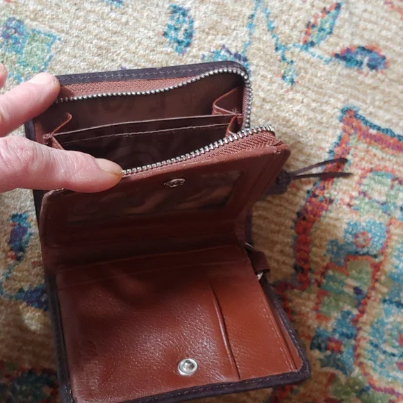 Brighton leather wallet - Picture 9 of 16